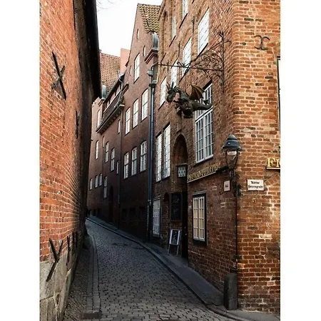 On The Trave Comfortable * Lubeka